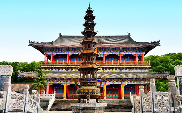 建在火山口里的黑龙江神秘寺庙 供奉罕见肉身菩萨竟不收门票！