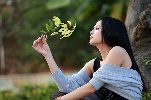 好听的句子唯美短句 往事是尘封在记忆中的梦，而你是我唯一鲜明的记忆图片