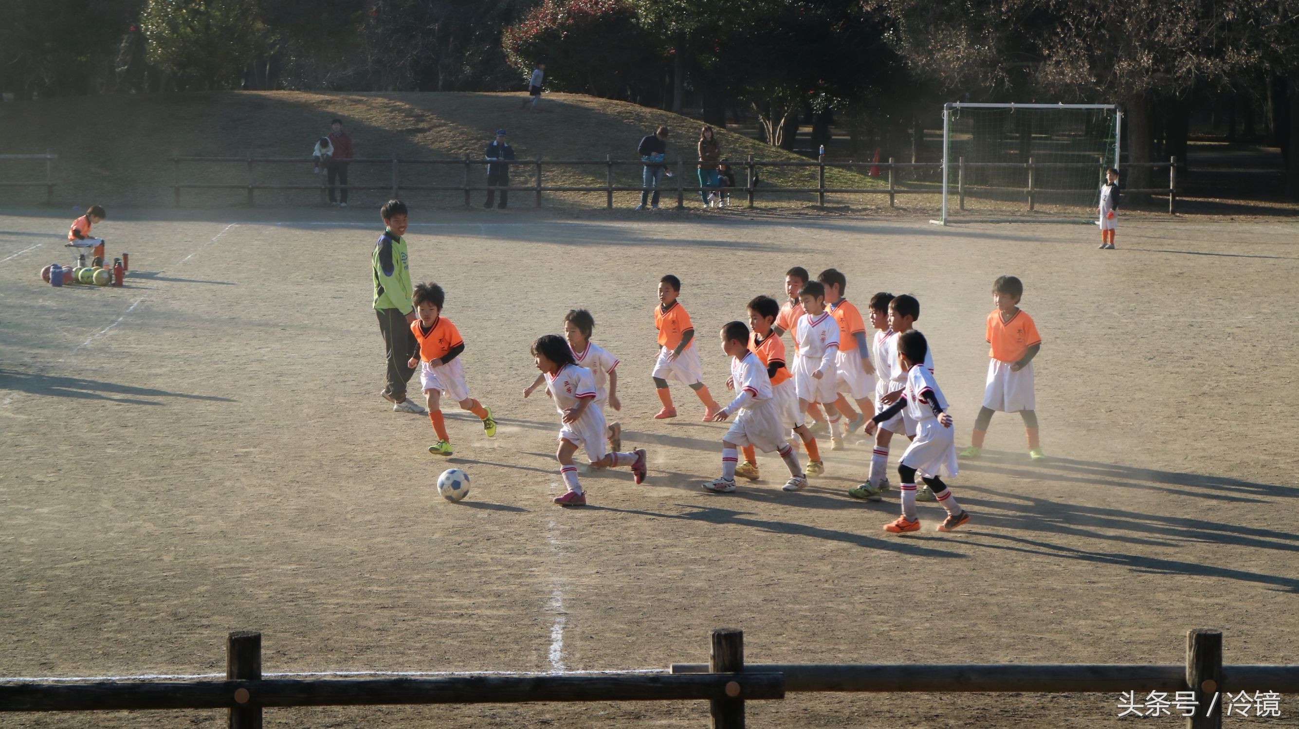 日本为什么会年年参加世界杯(日本足球连续六届打进世界杯，背后一个重要因素值得国人反思)