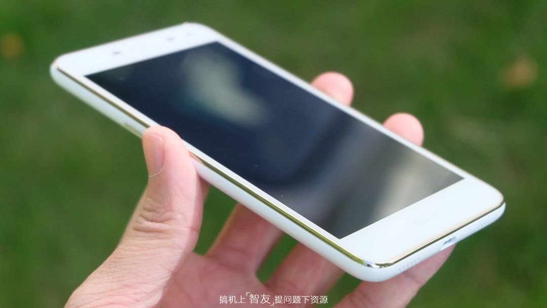 600元不到 尽得长续航与柔光拍照：荣耀畅玩6 上手体验