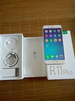 1899新买的OPPO R11 Plus来到，直播间拆箱