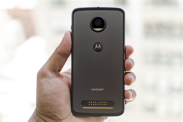 Moto Z2 Play发布系统软件源码：一大波ROM已走在路上