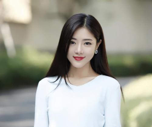 ��׼�������ԣ�5��Ů�˱�Ӱѡһ�������������ʵ���Ը�