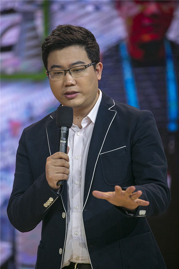 天下足球演员的自我修养下(2016欧洲杯豪华解说阵容,你最喜欢哪个解说)