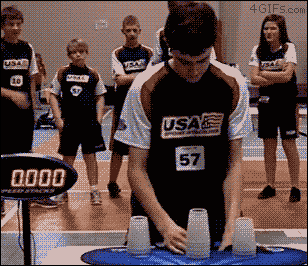 美国少年获得世界飞叠杯大赛冠军，仅用时5秒！