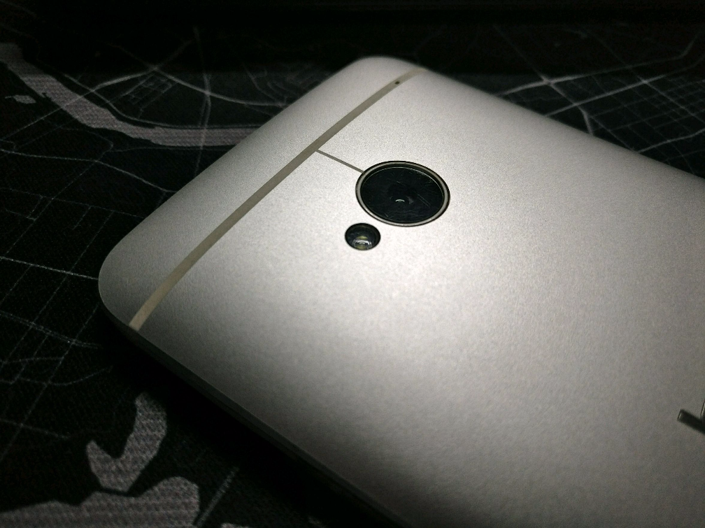 二手系列產品之往日霸者目前220塊的HTC M7你要喜歡嗎？