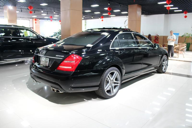 天津港展厅，V8双涡轮高性能绅士，奔驰S63L AMG