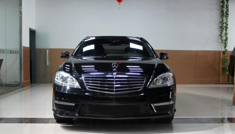 天津港展厅，V8双涡轮高性能绅士，奔驰S63L AMG