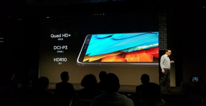 依然单摄！HTC U11 Plus公布：6英寸的2K全面屏手机 自带Android 8.0