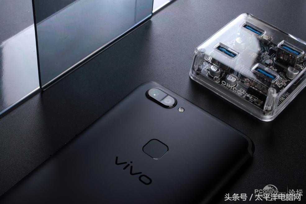 全面屏手机产生新视觉感受,vivo X20,可遇不可求