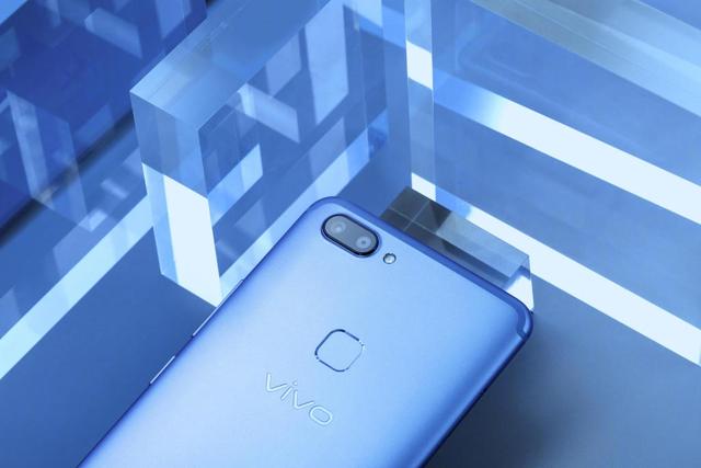 vivo X20全屏手机 全新升级vivo蓝，思忖所感，遇上最美丽的蓝朋友
