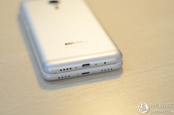 #本站首晒# 谁说旗舰机才有2.5D？MEIZU 魅族 魅蓝 Note3 银白色 开箱