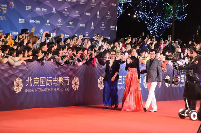 第六届北京国际电影节开幕 众嘉宾亮相红毯