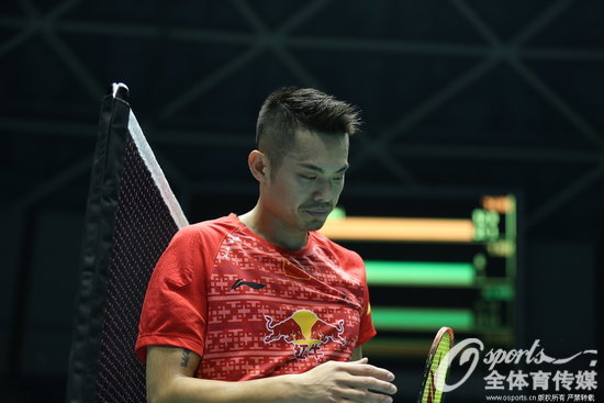 2016中国羽毛球大师赛次轮 林丹速胜轻松晋级