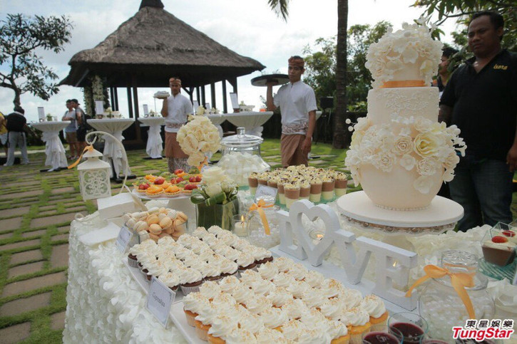 扒一扒明星婚礼上的婚礼蛋糕，甜品台