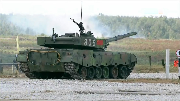 俄军面对中国坦克还想摆师傅的架子？行进间全部命中令其彻底服气