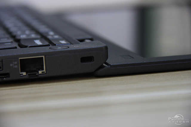 何为便携商务笔记本A级选择？ThinkPad A275评测