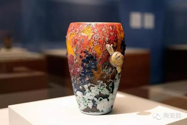 ART NOUVEAU和ART DECO的陶瓷艺术风