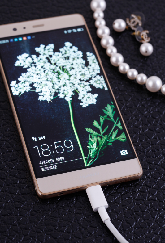 雙IC快速充電 3400mAh充電電池，P9 Plus續(xù)航力檢測(cè)