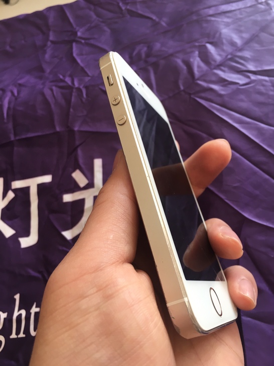 老手机iPhone 5s，曾经的王者，如今用起來還是很顺畅！