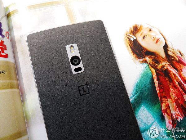 不将就？不讲究？ OnePlus 一加手机2 砂岩黑版拆箱