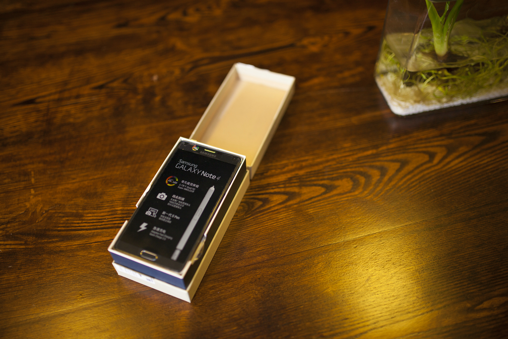 一代經典三星note4图赏:拆式充电电池成绝响