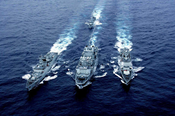 中国六艘重型战舰兵分三路全失踪，日本巡逻机意外发现这一幕惊呆