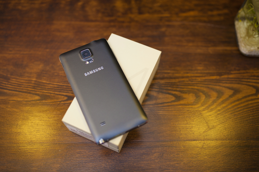 一代經典三星note4图赏:拆式充电电池成绝响
