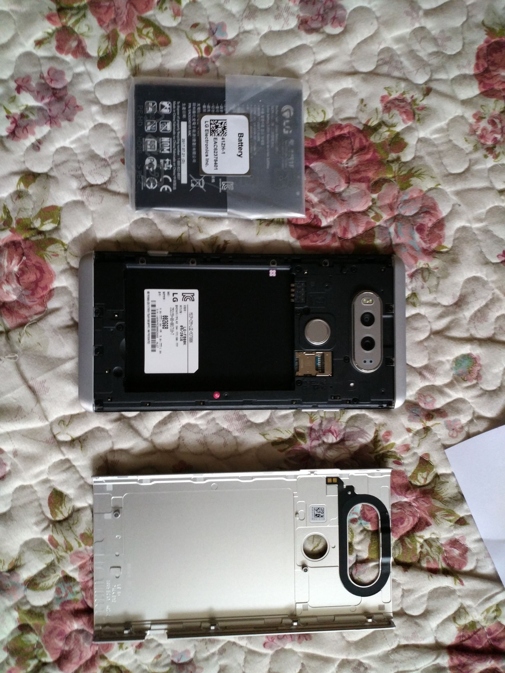 可换电池、可扩充卡、双焦镜头及2k屏，LG v20手机使用体验（上）