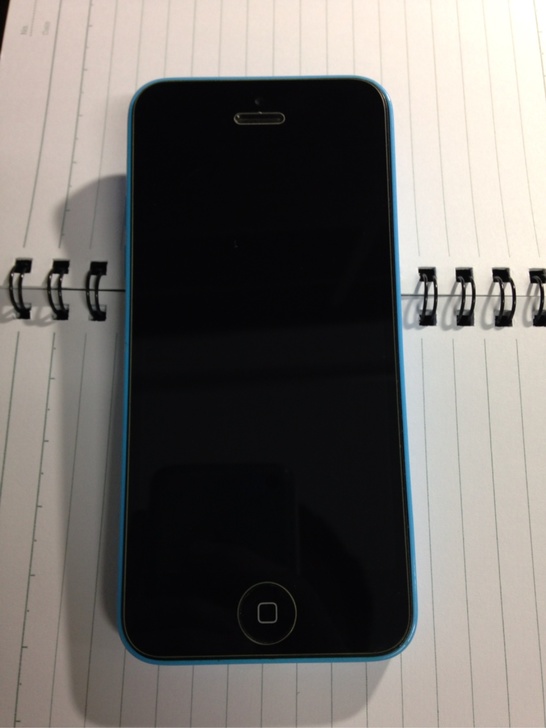 三百块入手iPhone 5c，想不到这款塑胶手机上的长相这般之高！