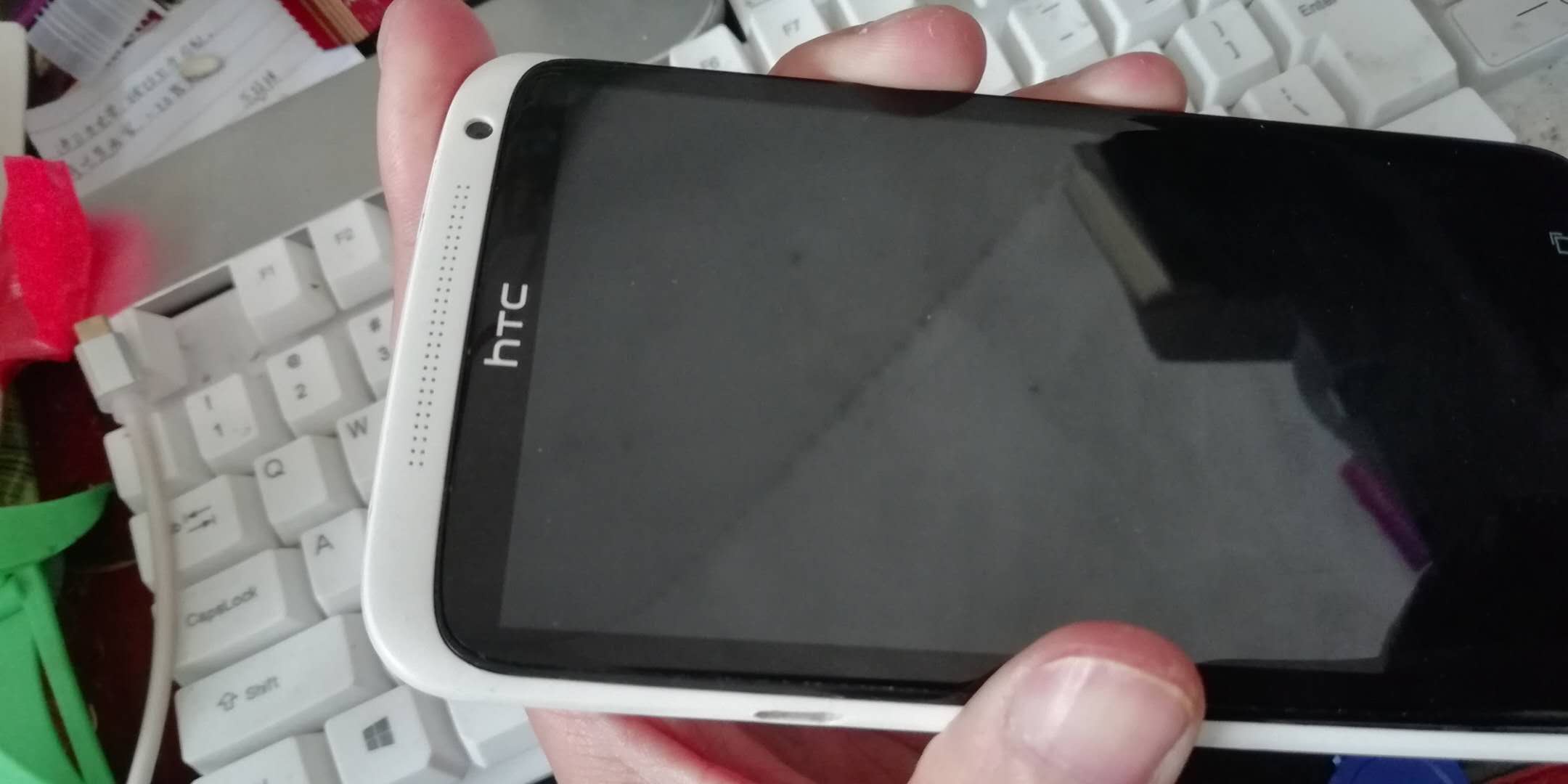 最开始的全屏手机，HTC才算是先驱者。