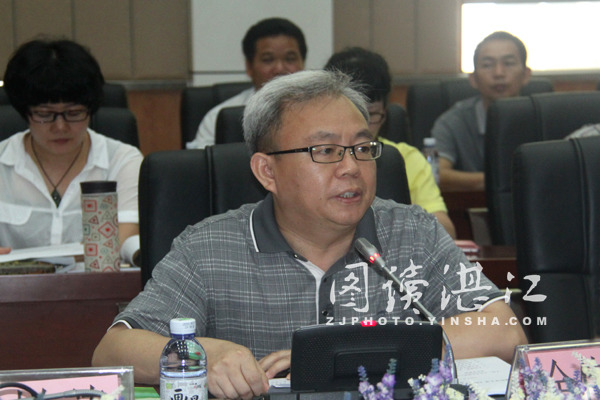 长篇纪实文学《剑啸十万山》作品研讨会在