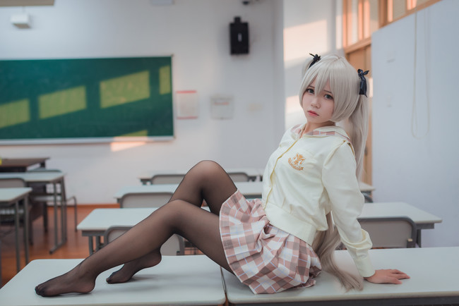 Cosplay之黑丝穹妹校服装