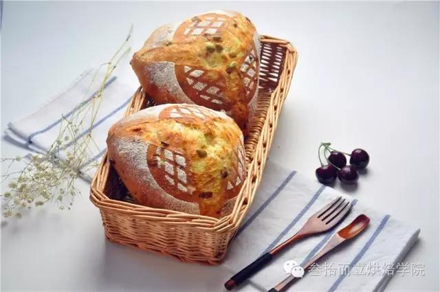面包培训｜软欧面包教程：德式香肠软欧包