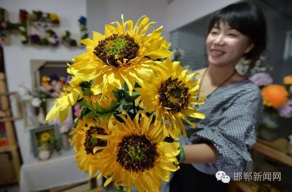 一张纸在这个邯郸姑娘手里玩出了“花样”!