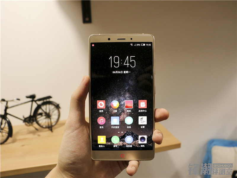 6英寸大屏单反：nubia Z11 Max上手评测