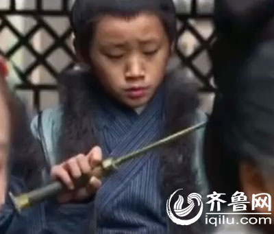 《芈月传》里学法律：10岁魏冉捡宝剑小手指头不用割