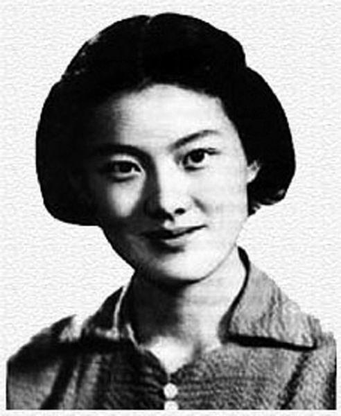 她是毛主席最喜爱英文教师，两人亲如父女，主席去世后她泣不成声