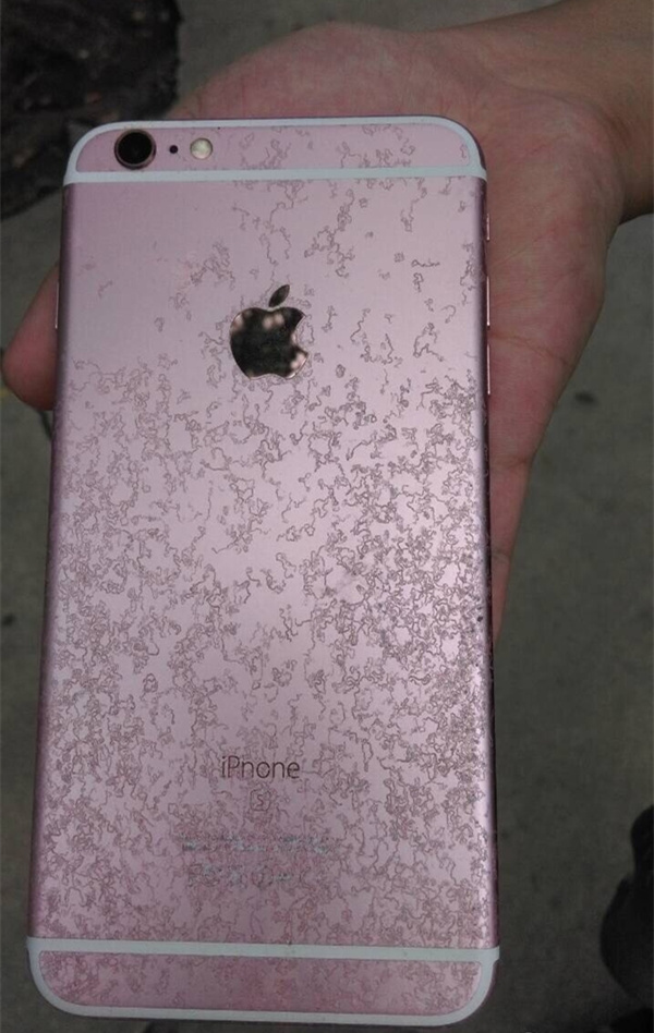 机情烩：这一iPhone 6S空气氧化后惨不忍睹！