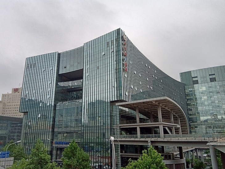 颜值爆表夹层玻璃外壳/配用联发科P60集成ic Nokia X5测评