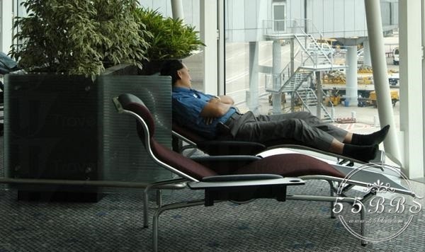 睡机场也是一种奇妙乐趣