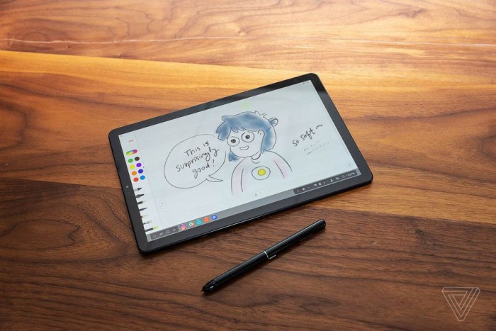 「图」三星Galaxy Tab S4评审：迈进新环节的英勇试着