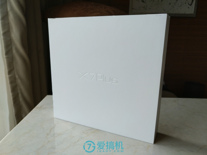 更大更强 vivo X7Plus图赏