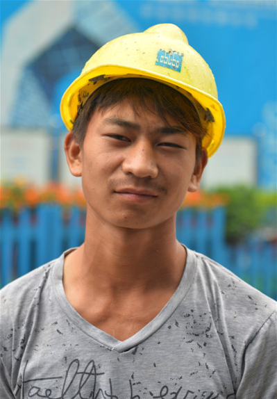 你知道建筑工人的笑容是什么样子的吗？