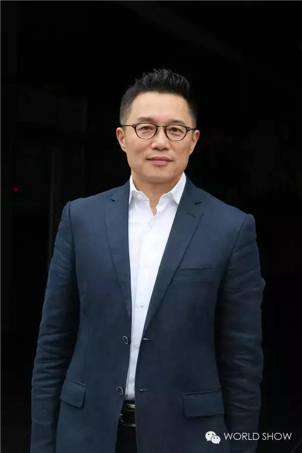 Livehouse show of Huang Xiaohu, how many person has listened to her once bar show? 