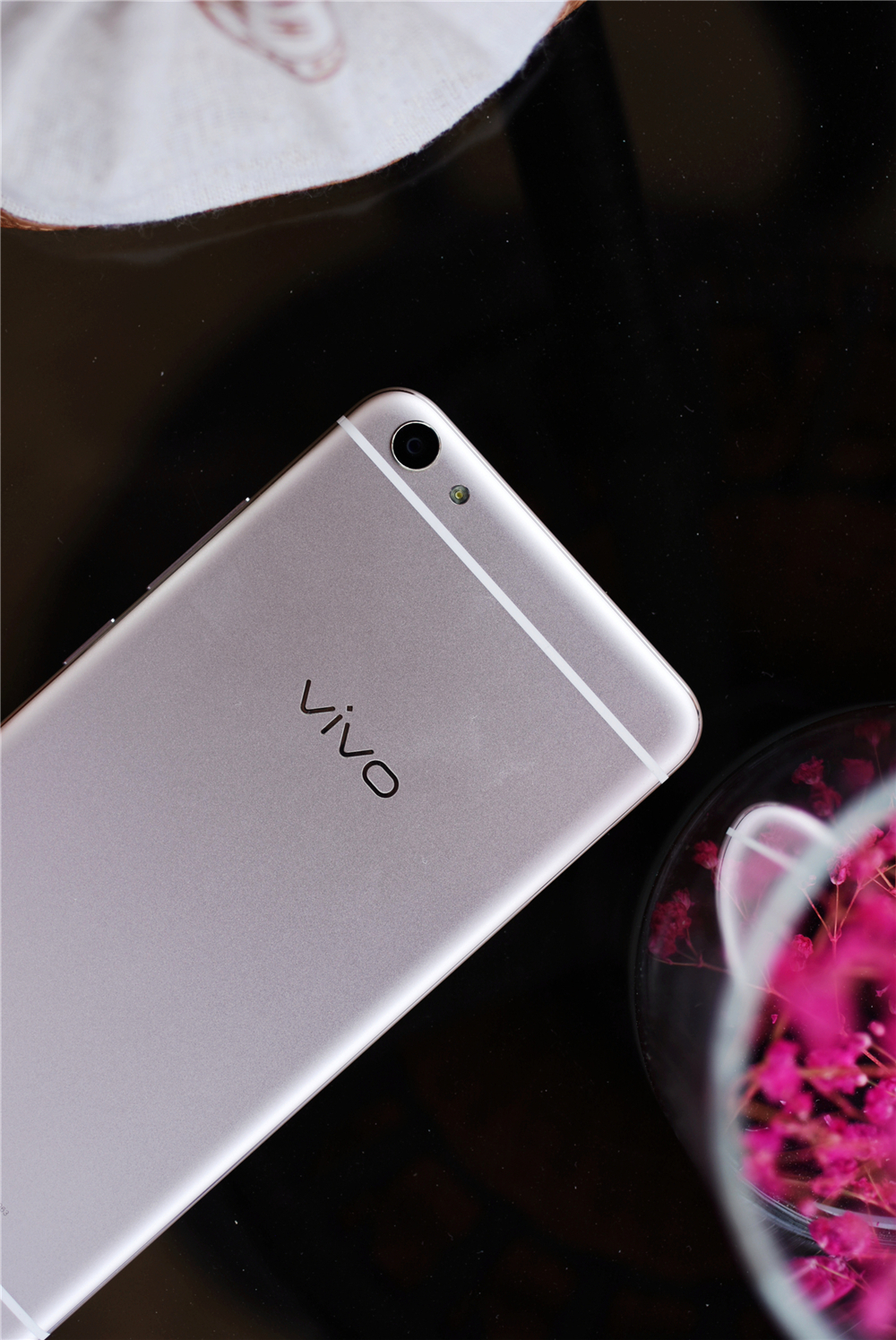 爱自拍照的时期，你需要它：vivo X7Plus图赏