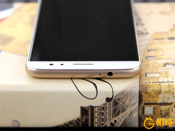 华为新手机G9 Plus金黄、银白色高清图片赏：2399元
