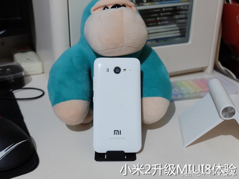 小米2不但能升級MIUI8，WiFi完压iPhone6P