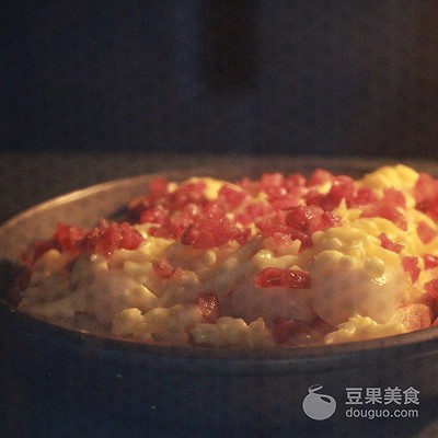 Zhi person bakes New Year cake (add way of Zhi person New Year cake)