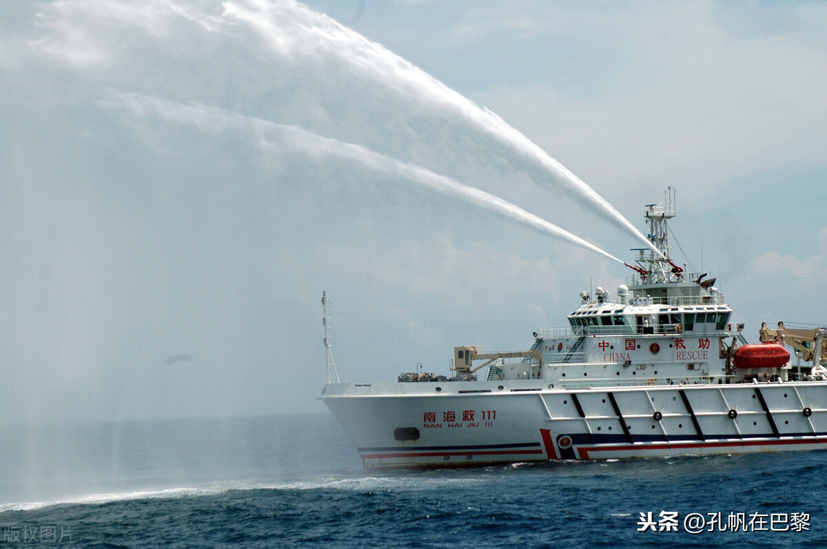 应对西方炫耀武力 中国在南海举行军演为期一月